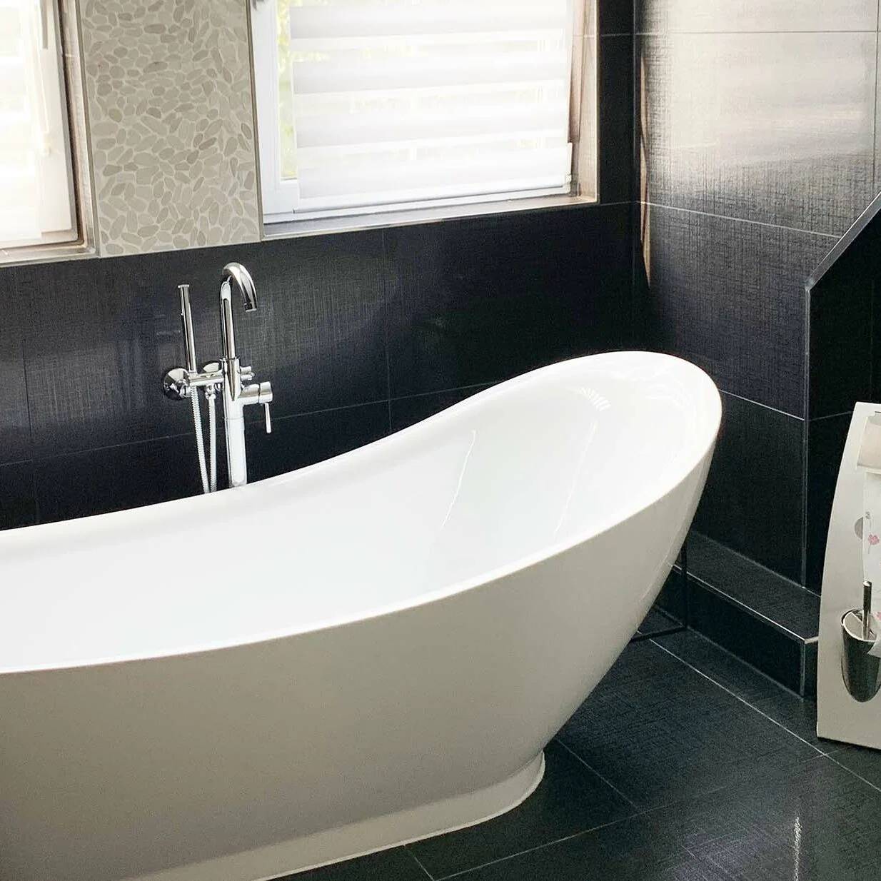 Badezimmer nach der Bauendreinigung – Aktiv Clean