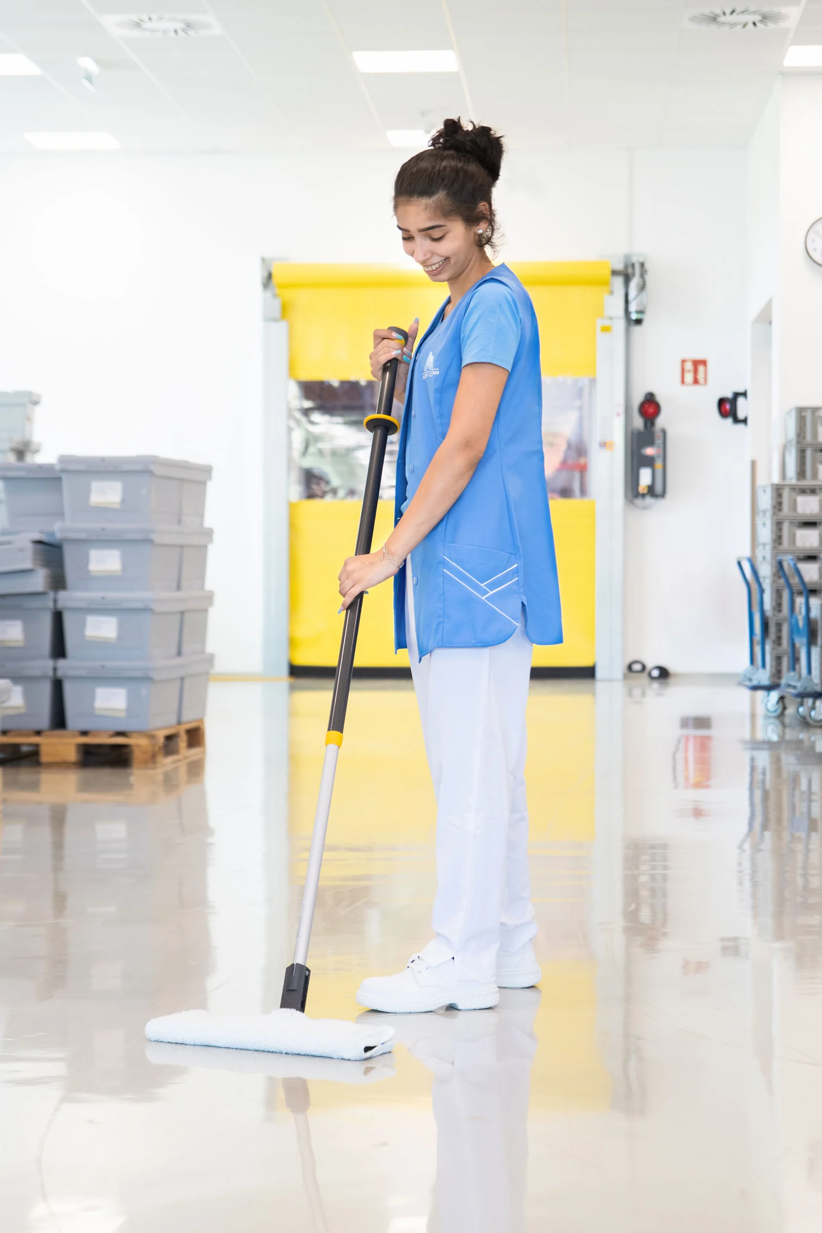 Hallenreinigung im Lager – Aktiv Clean Oberösterreich
