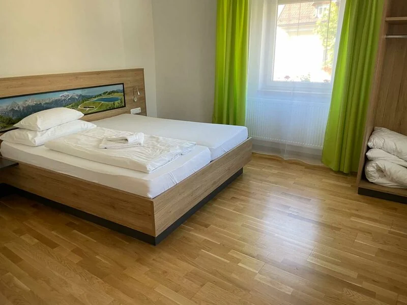 Frisch gereinigtes Hotelzimmer – Hotelreinigung von Aktiv Clean